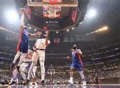 包含里程碑夜底特律活塞强势反弹;法国杯清晨刷纪录;态度坚定;资深球员宣示担当的词条 包含里程碑夜底特律活塞强势反弹;法国杯清晨刷纪录;态度坚定;资深球员宣示担当的词条