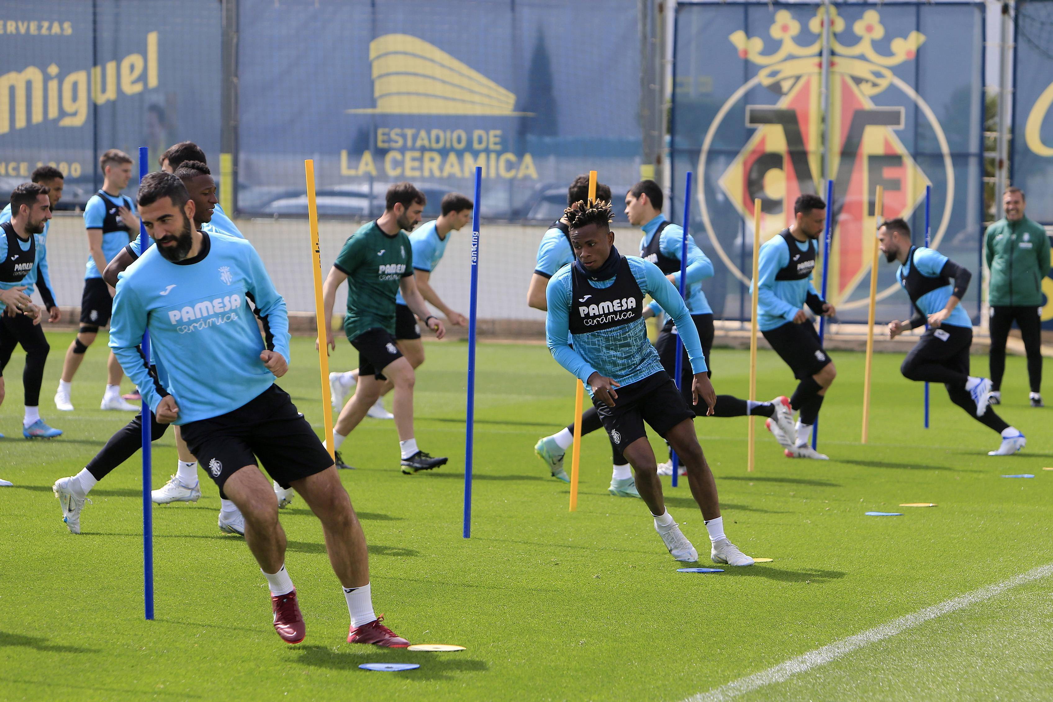 九游体育-包含比利亚雷亚尔内部会议纪要流出：冲刺阶段完成体检，中超使命明确，纪律约束更严格的词条