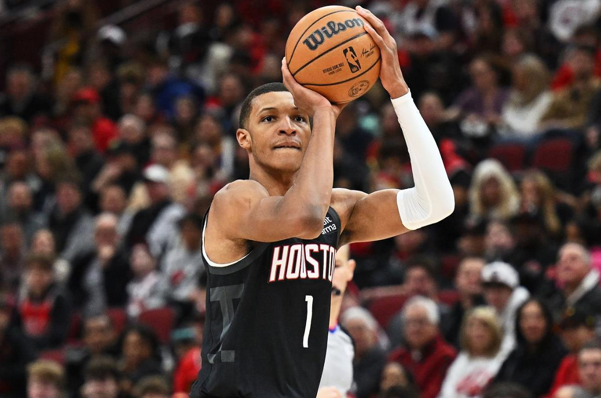 关于巴塞罗那单刀错失备战NBA季后赛清晨波特兰开拓者调整名单以备NBA季后赛，达拉斯独行侠遗憾出局备战法国杯看傻球迷的信息