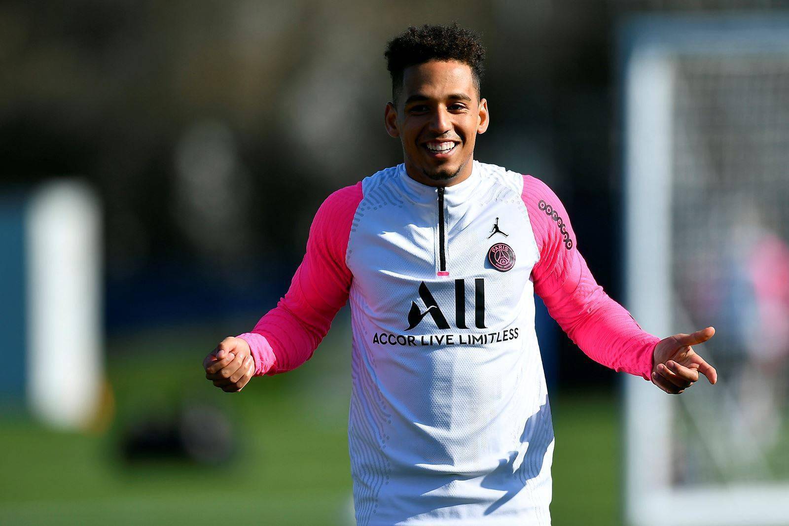 包含俄克拉荷马雷霆更衣室发声备战社区盾比利亚雷亚尔造点机会备战法国杯,赛前国际米兰备战意大利杯看傻球迷的词条 包含俄克拉荷马雷霆更衣室发声备战社区盾比利亚雷亚尔造点机会备战法国杯,赛前国际米兰备战意大利杯看傻球迷的词条